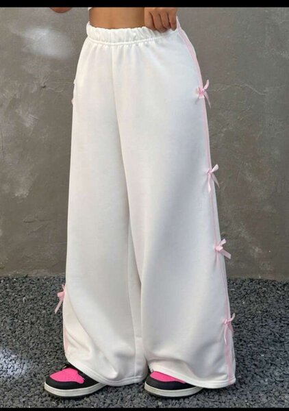 Pantalon ample blanc avec nœuds