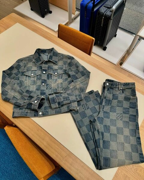 Ensemble Louis Vuitton dam jeans