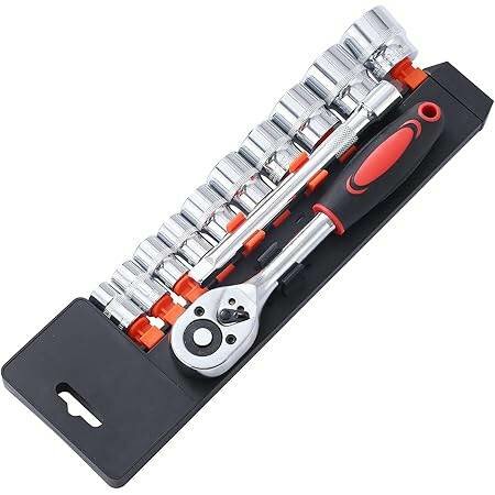 Clé à cliquet et douilles pour réparation automobile