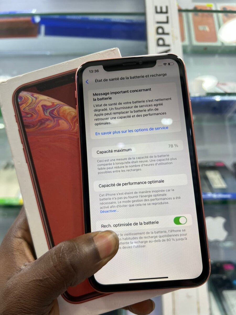iPhone XR 64g avec son carton