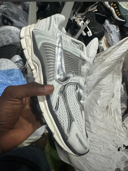 Chaussures de sport argentées homme