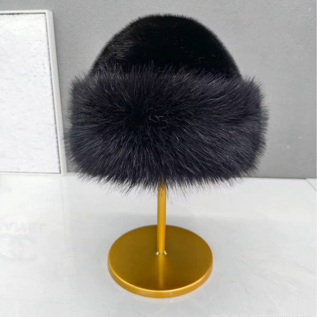 Faux Fur Round Lamp