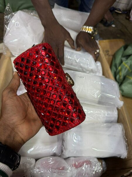 Pochette soirée strass rouge