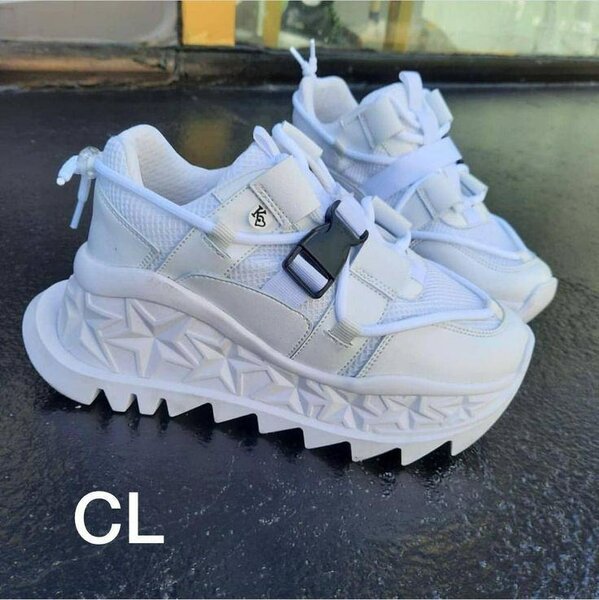 Chaussures de sport blanches pour femmes