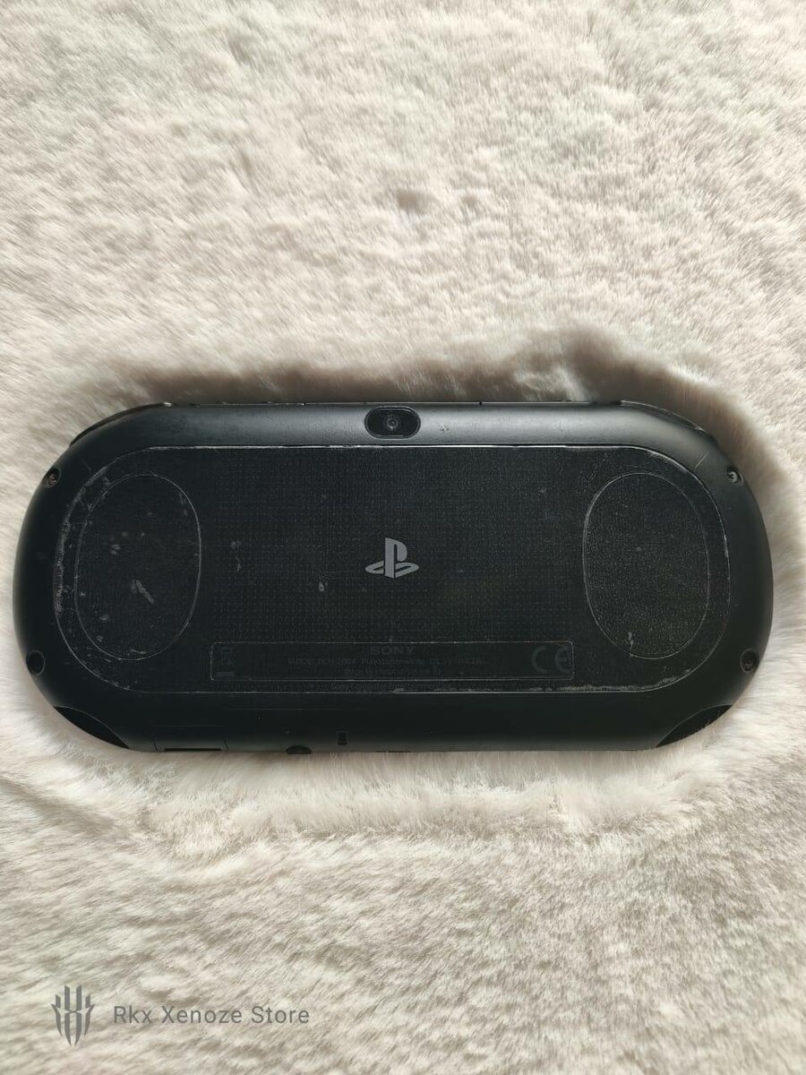 Sony PS Vita noir + 60 jeux