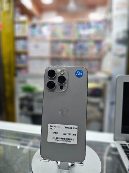 iPhone 15 Pro Max Titane 256 Go