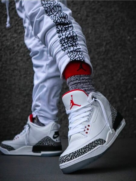 Chaussures Nike Air Jordan 3 Retro