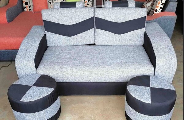 Canapé moderne avec poufs