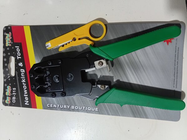 Pince à sertir réseau