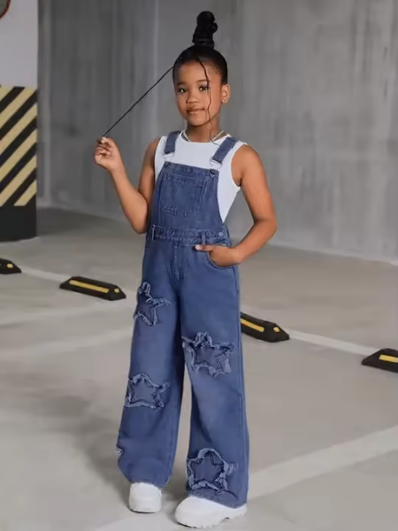 Salopette en jean enfant stylée