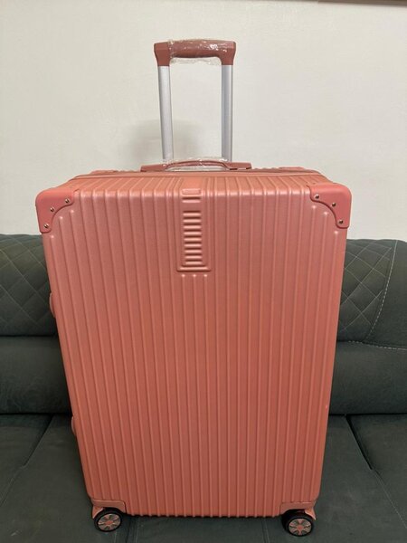 Stylish Hard Shell Suitcase