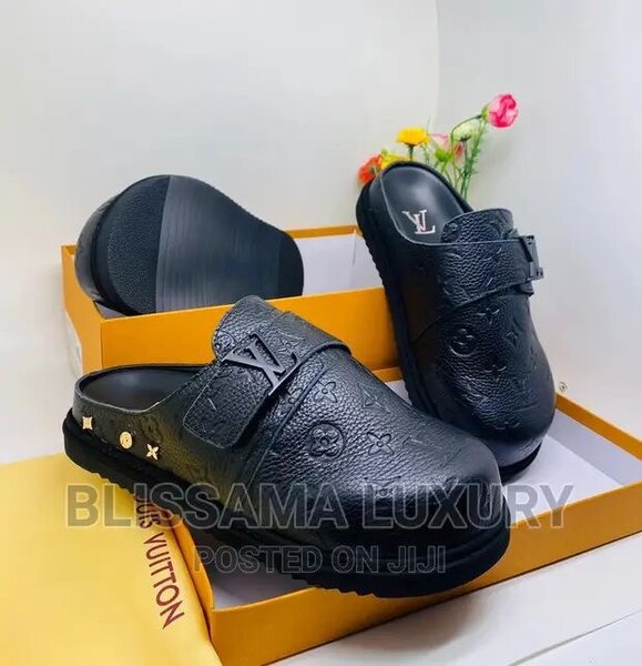 Louis Vuitton Homme Mule en Cuir Noir