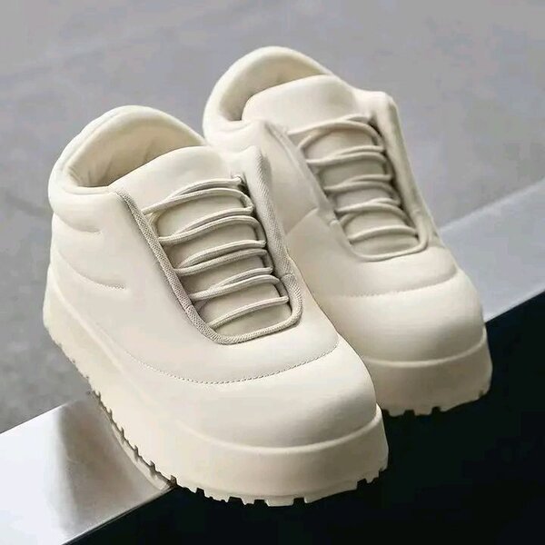 Chaussures blanches en cuir pour femmes