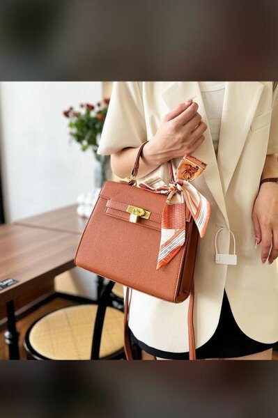 Sac à main en cuir marron