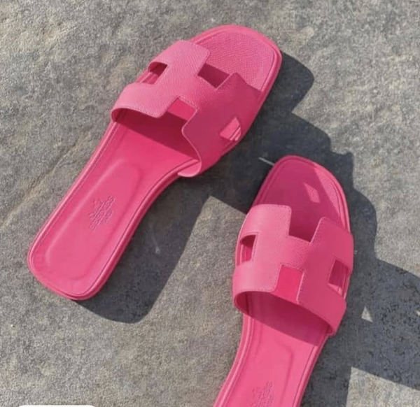 Sandales colorées tendance