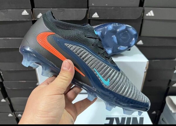 Chaussures de Football Légères