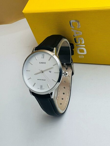 Montre classique homme Casio