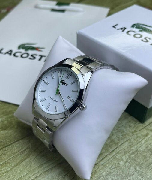 Montre Lacoste élégante