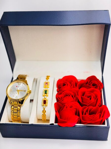 Montre et bracelet avec roses rouges