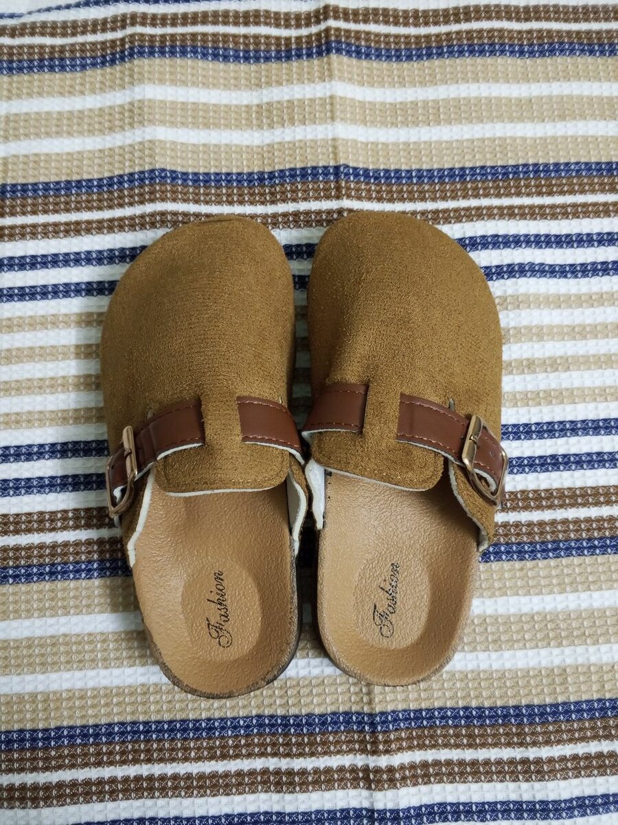 Sabots en daim pour enfants