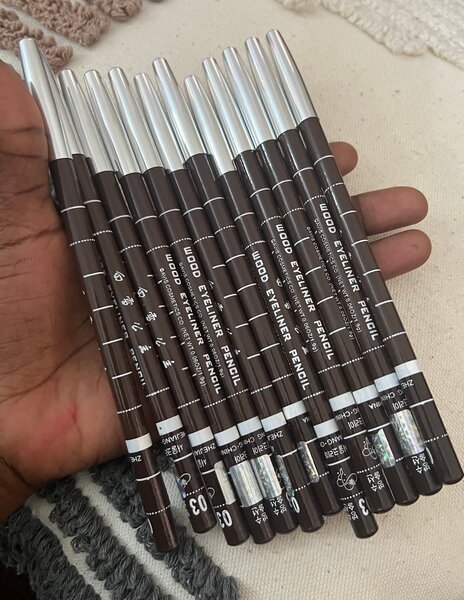 Crayons à sourcils marron