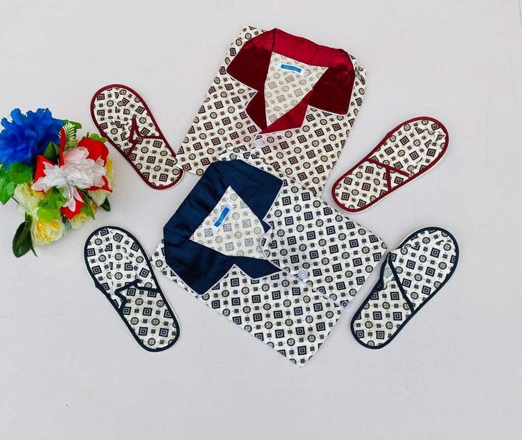 Pyjamas assortis pour couples