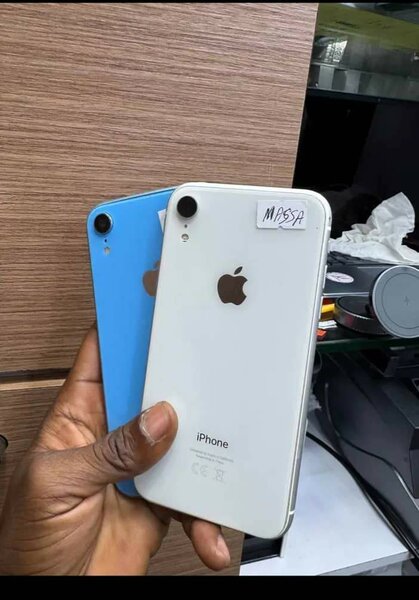 Apple iPhone XR