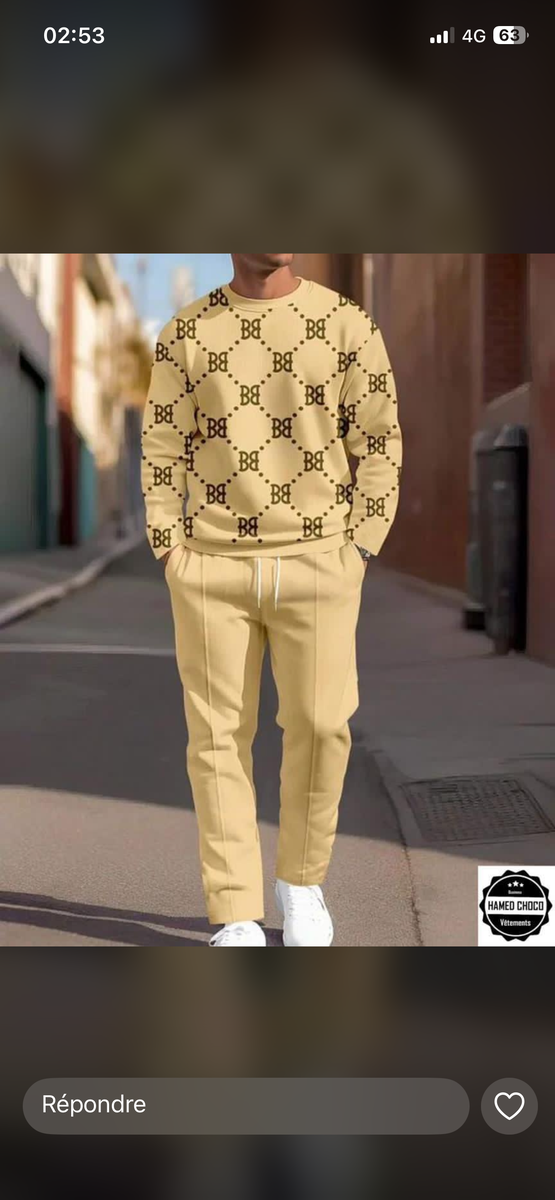 Ensemble de survêtement moderne