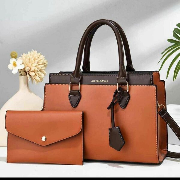 Sac à main élégant avec pochette