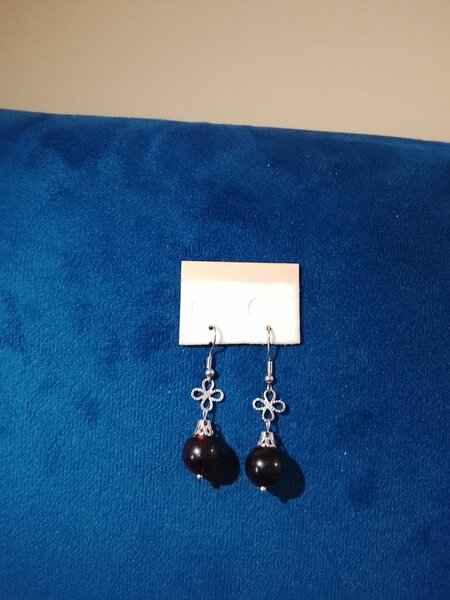 Boucles d'oreilles noires en forme de goutte