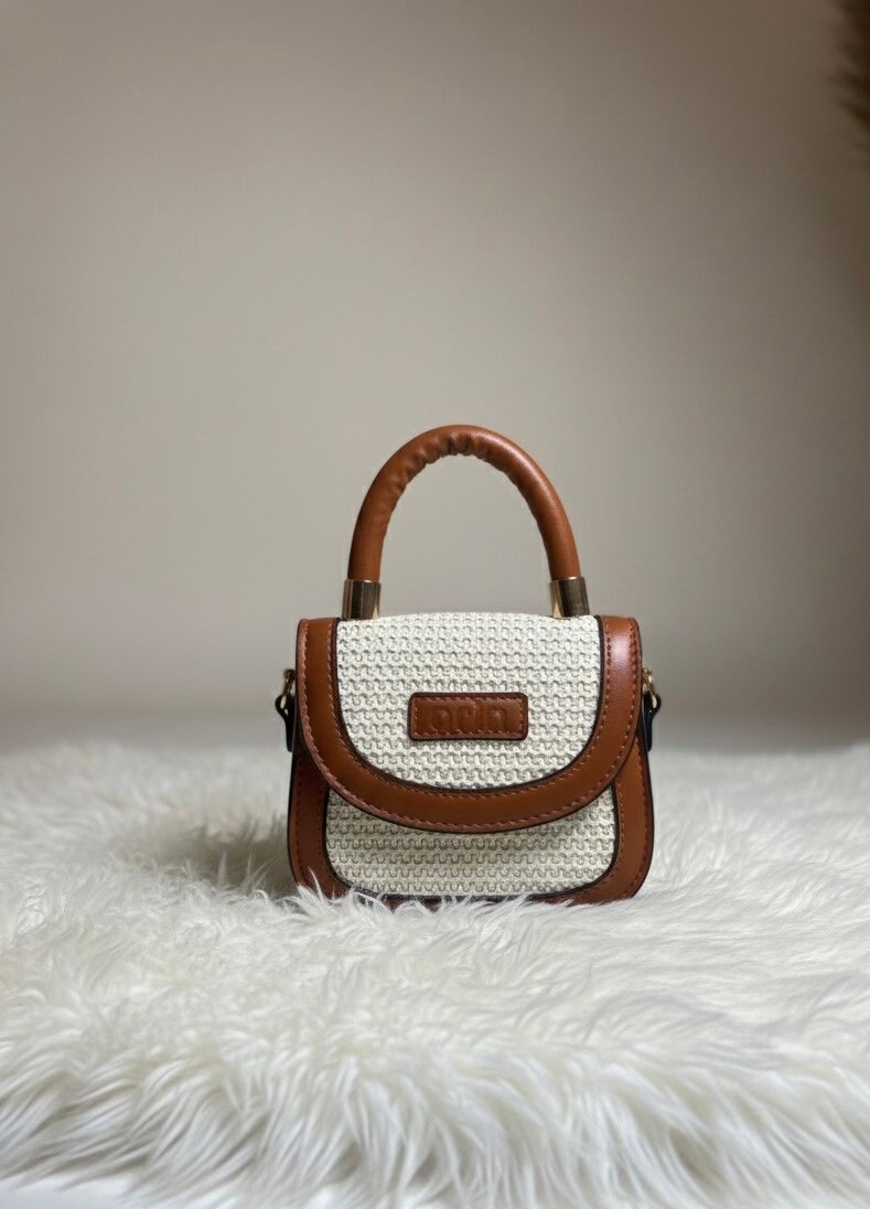 Mini Sac à Main Tressé Élégant