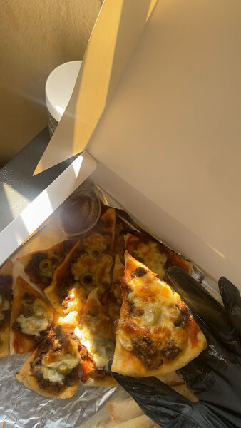 Délicieuse Pizza Artisanale