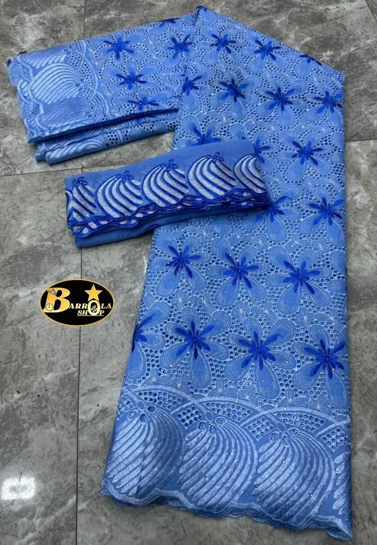 Tissu Brodé Africain Floral