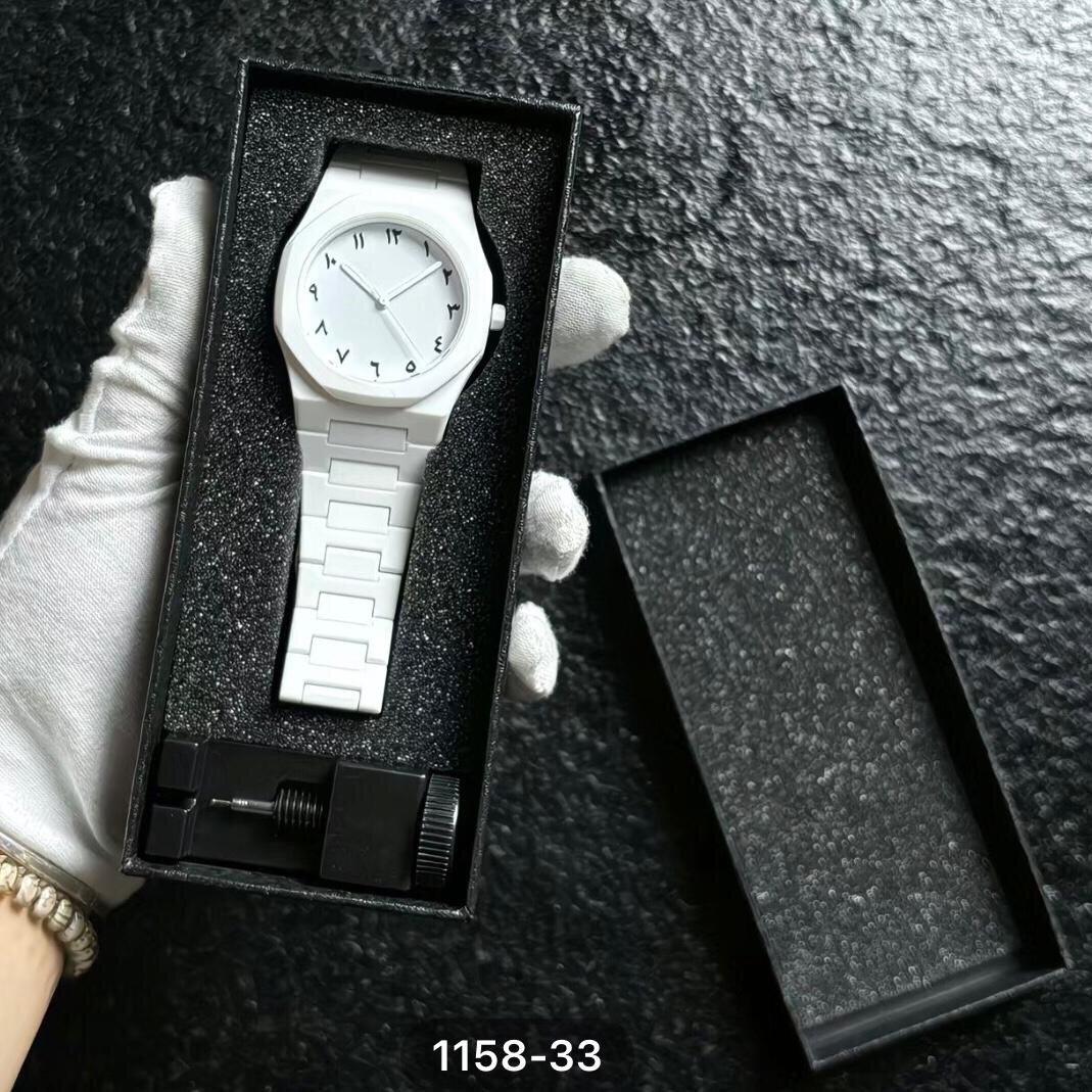 Montre minimaliste blanche