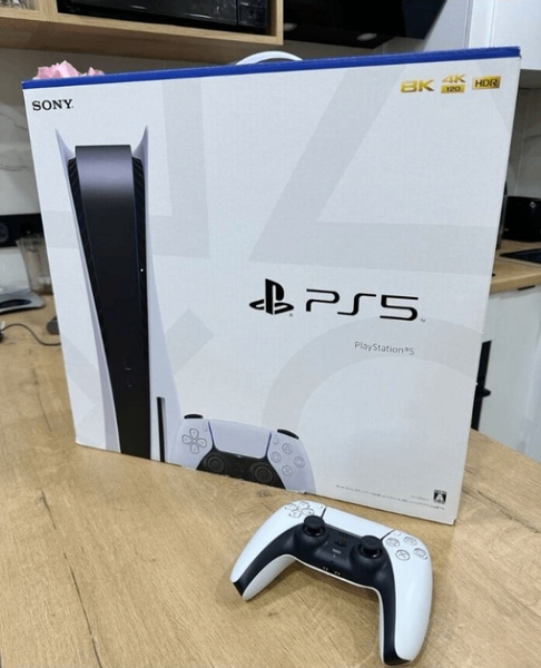 Console Sony PlayStation 5 (PS5) neuve avec manette