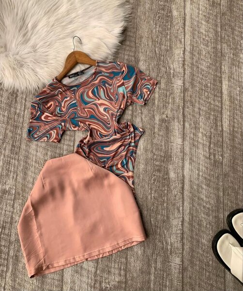 Ensemble jupe et haut orange pour femme
